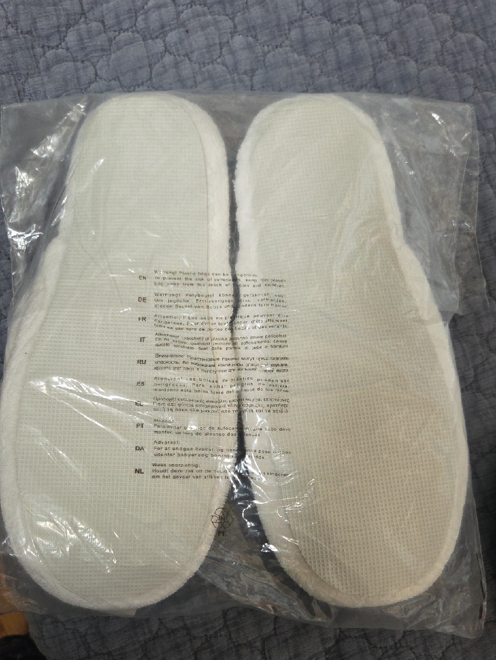 NWT White Pottery Barn Waffle Weave Slippers - Picture 2 of 3